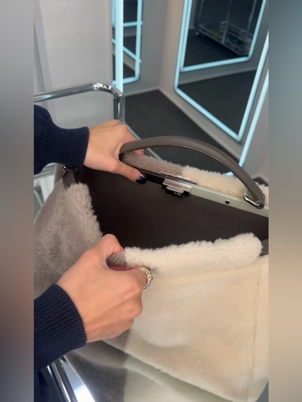 Fendi Bag - Picture 7 of 14